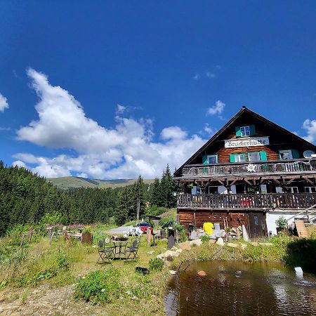 Bruckerhutte Bed and Breakfast Lachtal Eksteriør billede